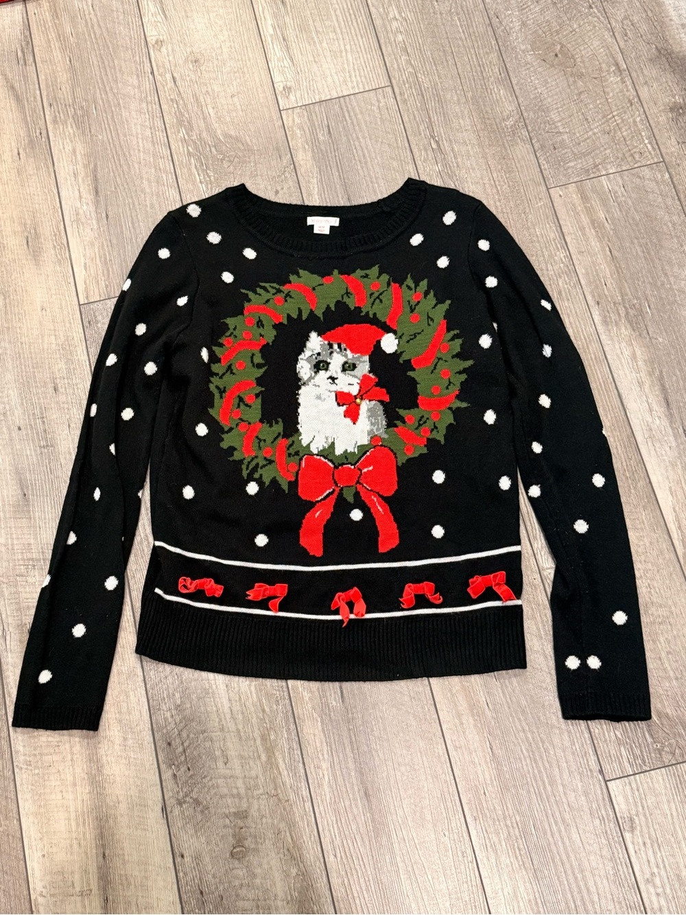 Xhilaration Black Holiday Cat Wreath Crewneck Sweater